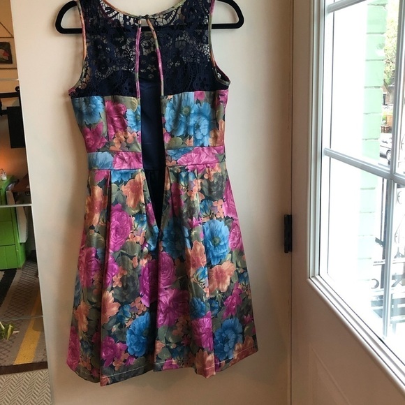 Tatyana Mirabelle floral midi dress with lace and tuile lining - Picture 8 of 14